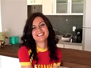 Préparez-vous à une expérience torride avec notre beauté espagnole