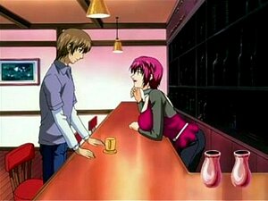 Le hentai chevauche une bite
