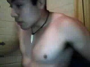 Les pieds hétéros sur webcam #586