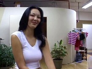 Une travailleuse de garderie chaude baise pour une audition - Cireman