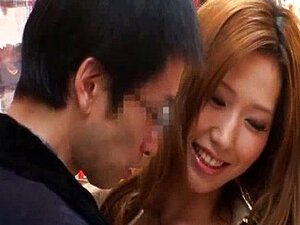 Ai Sayama, une nana asiatique, aime le sexe en public