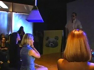 Strip-tease sexy et torride