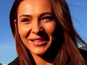 Découvrez trois babes sauvages et leur conducteur chanceux dans des