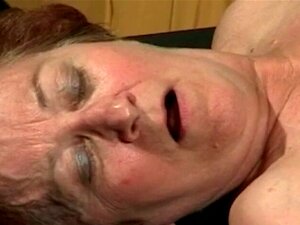 Regarde et prends du plaisir dans cette vidéo porno hardcore et si tu