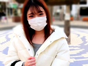 Une mignonne salope blonde britannique fait un casting porno avec