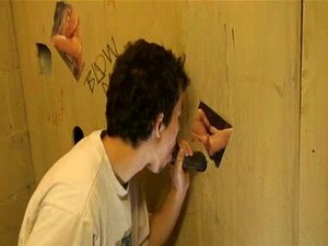 Porno hardcore gloryhole gay et branlettes gays dégueulasses 19