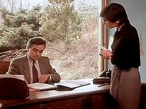 Préparez-vous à une expérience intense avec notre secrétaire