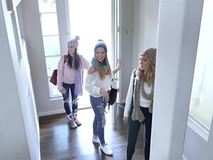 Une belle-belle-fille de 19 ans et 2 meilleures amies obtiennent une