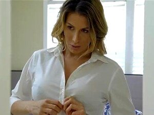 MomsTeachSex - Maman chaude surprise avec des demi-frères et sœurs