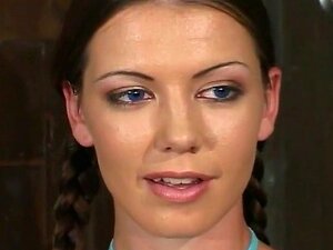 La jolie adore ça dans le cul