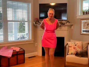Découvrez le charme séduisant de la magnifique GILF Danielle