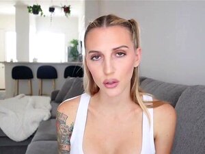 Tatum Christine est une ange aux cheveux dorés et lubriques qui adore