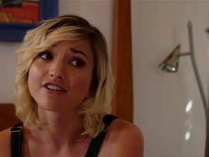 La chaude Eliza Jane apprend à son amie Riley Reid et lèche sa