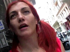 volé dans la rue REBECA la nymphomane mature