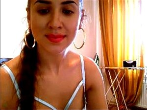Sexy Latin Playgirl copule son cul, une sexy Latina discute sur sa