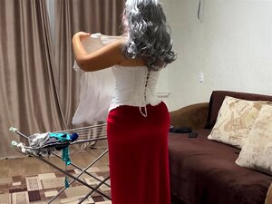 Ce mec a baisé une vieille belle-mère que j'aimerais baiser le cul