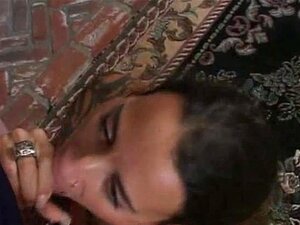 Maman tatouée aux gros seins, partie 2