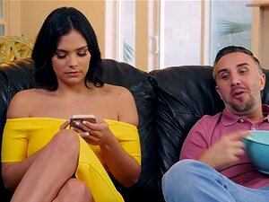 Violet Starr & Keiran Lee dans No Fucking Spoilers - BrazzersNetwork.