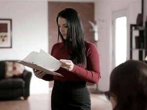 Séance de thérapie DP intense pour cette MILF à gros seins. Séance