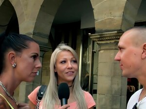 Couple allemand essaie le porno à un casting de rue pour la première