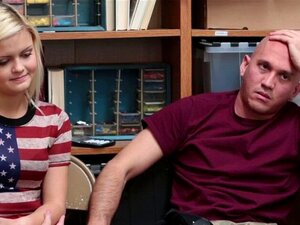 Une mignonne coupable se fait baiser. Une mignonne coupable se fait