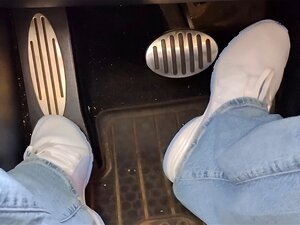 Conduire avec un jean sur mes nylons