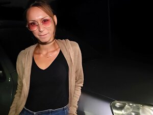 une vierge de trente ans se rend sur un parking échangiste et baise
