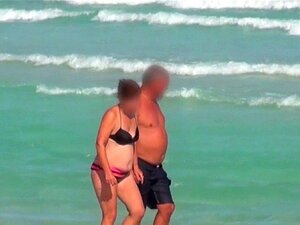 Grosse bite pleinement satisfaite la voyeuse. Grosse queue pour une