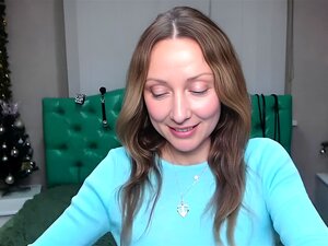Amatrice ukrainienne en culotte fine sur webcam