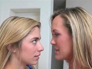 La MILF Brandi Love apprend à un joli couple comment baiser comme il