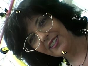 Plongez dans les désirs interdits de femmes au foyer italiennes