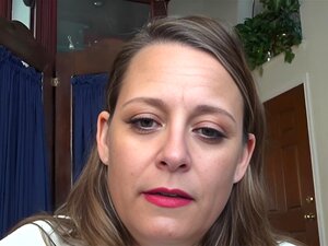 Katt Kiss et son amie veulent jouer avec du sperme. Après que leurs