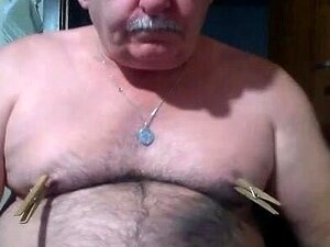 papy joue sur webcam