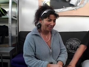 Une femme allemande épaisse peut gérer 2 schlongs durs