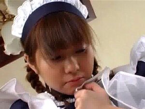 Salope natsumi se fait baiser avec une carotte