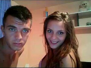 Un couple frais baise sur webcam