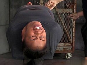 18 ans, gorge profonde