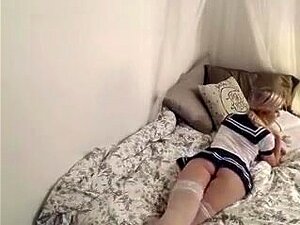 Jeu de rôle chaud d'une étudiante sur webcam,