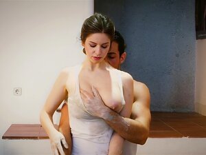 Les gros seins naturels de Stella Cox sucent et baisent érotiquement.