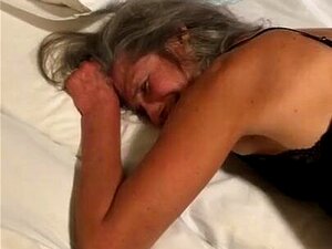 Ma belle-mère, j'aimerais baiser en gros plan, se masturber en