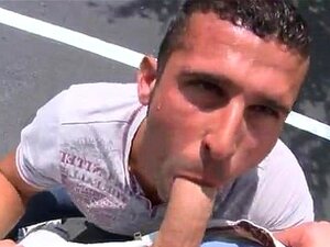 Poses sexy pour stiff nue gars up porno dans cette semaines mise à