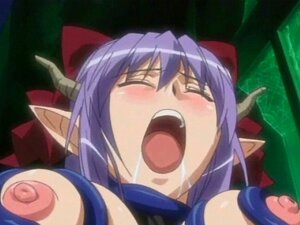 L'anime attrapée se fait serrer ses gros seins et son cul par des