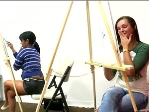 Des nanas cfnm artistiques se font juger par des bites amateurs et