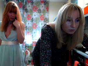 Un massage érotique se transforme en scène lesbienne érotique