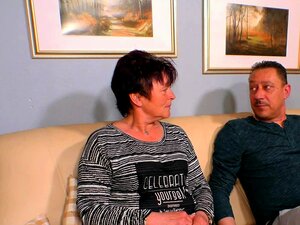 Un couple amateur allemand baise pour sa première fois lors d'un