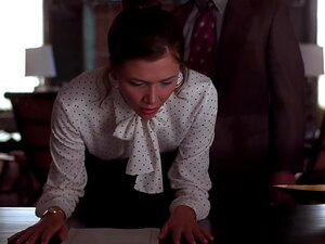 Maggie Gyllenhaal Scènes de Sexe-Secrétaire