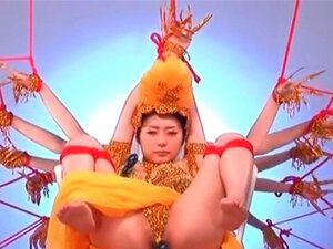 Des filles japonaises en chaleur avec du cosplay sont une vraie