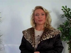 Vivia - Masturbation Solo