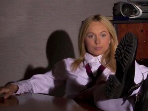 Vidéo HouseOfTaboo : Le professeur ne montre aucune pitié,