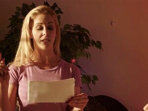 Les MILFs blondes et coquines Cherie et Brandi apprécient le minou.